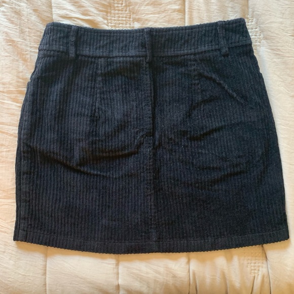 Black corduroy skirt - Picture 2 of 4